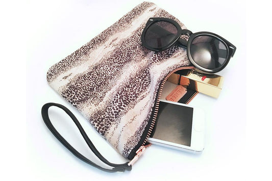 Easy wristlet just arrived