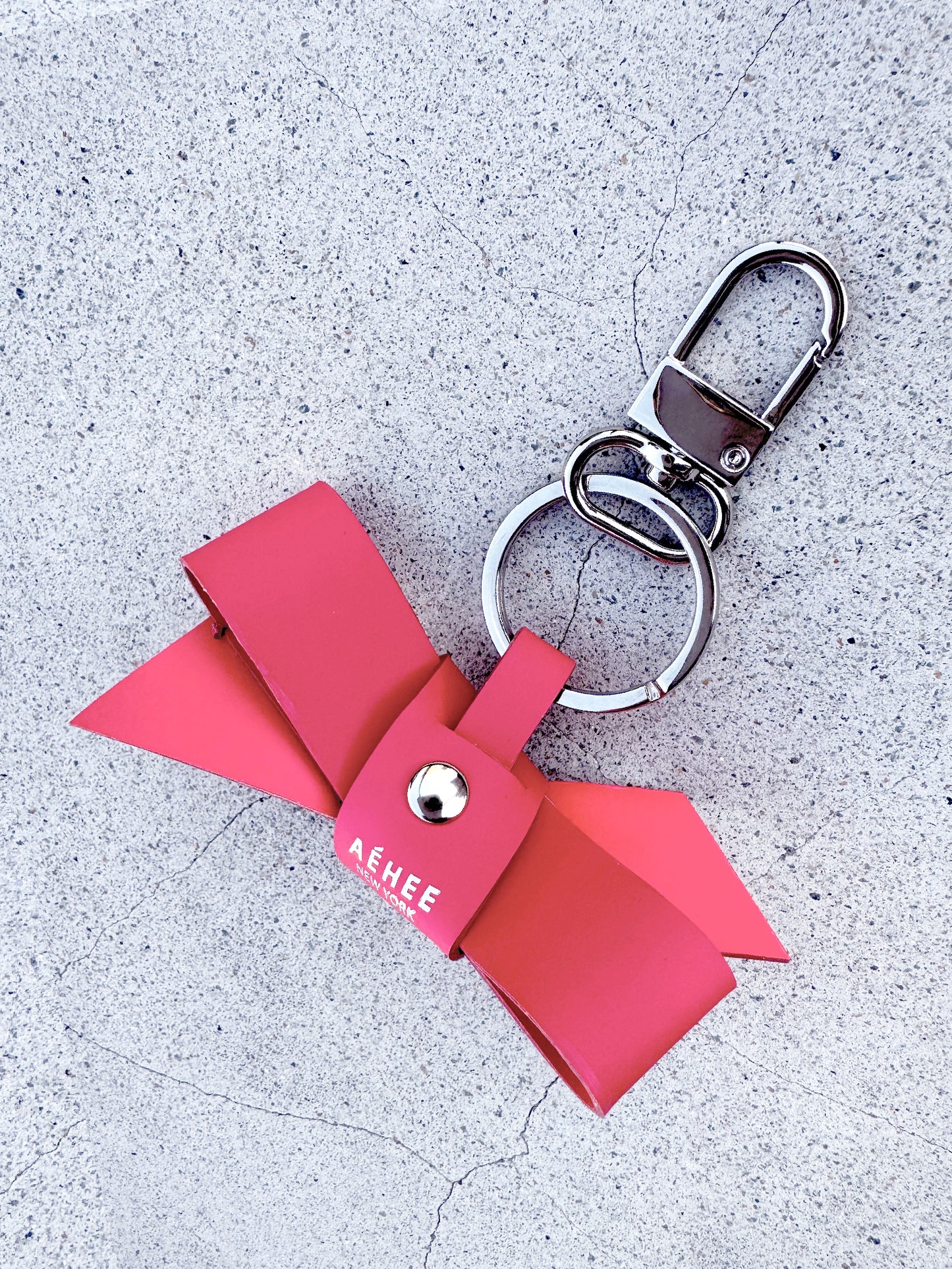 BOW leather keychain - Raspberry Red